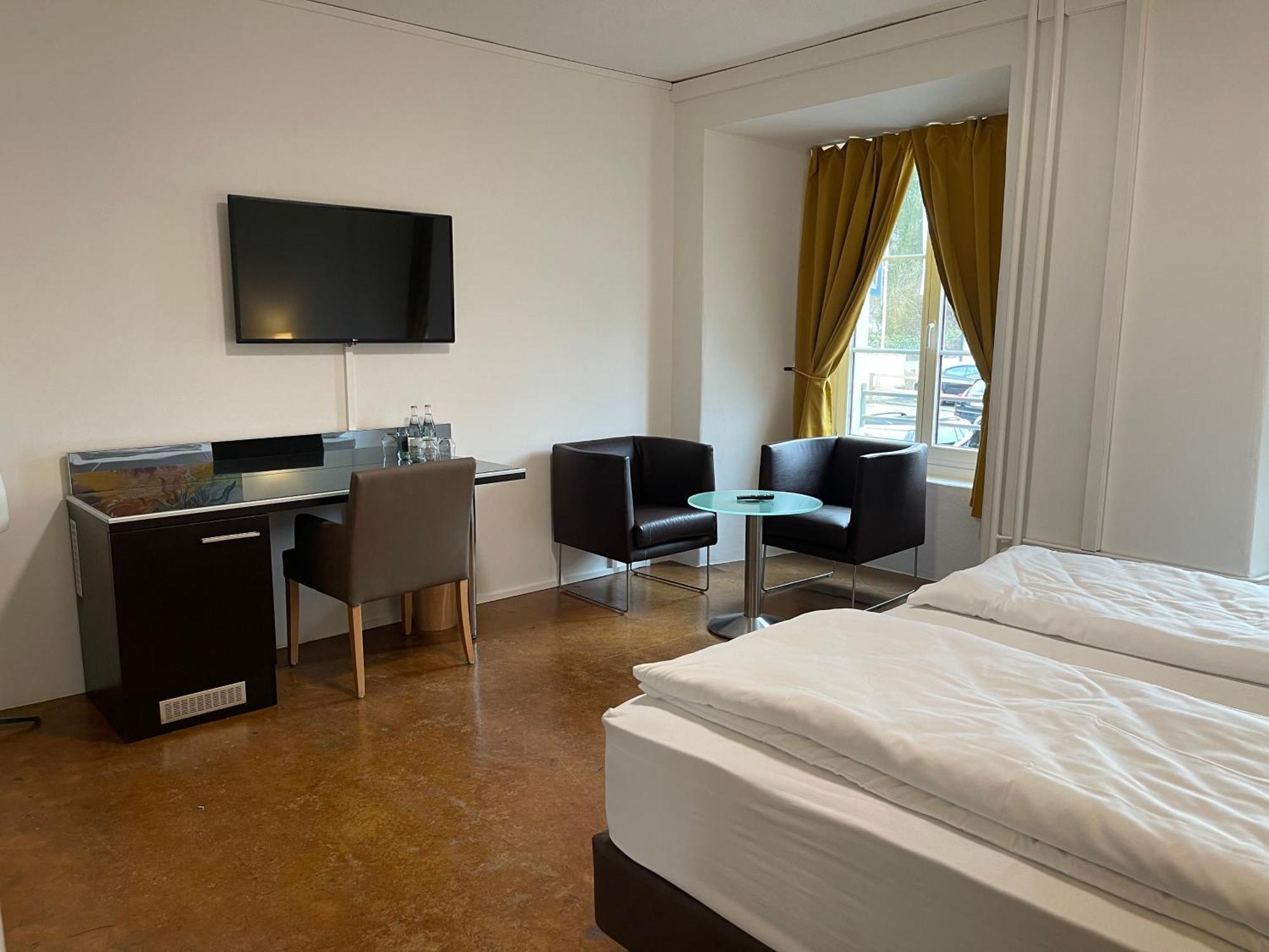 Hotel Swiss Bellevue Aathal Seegraben Exterior photo